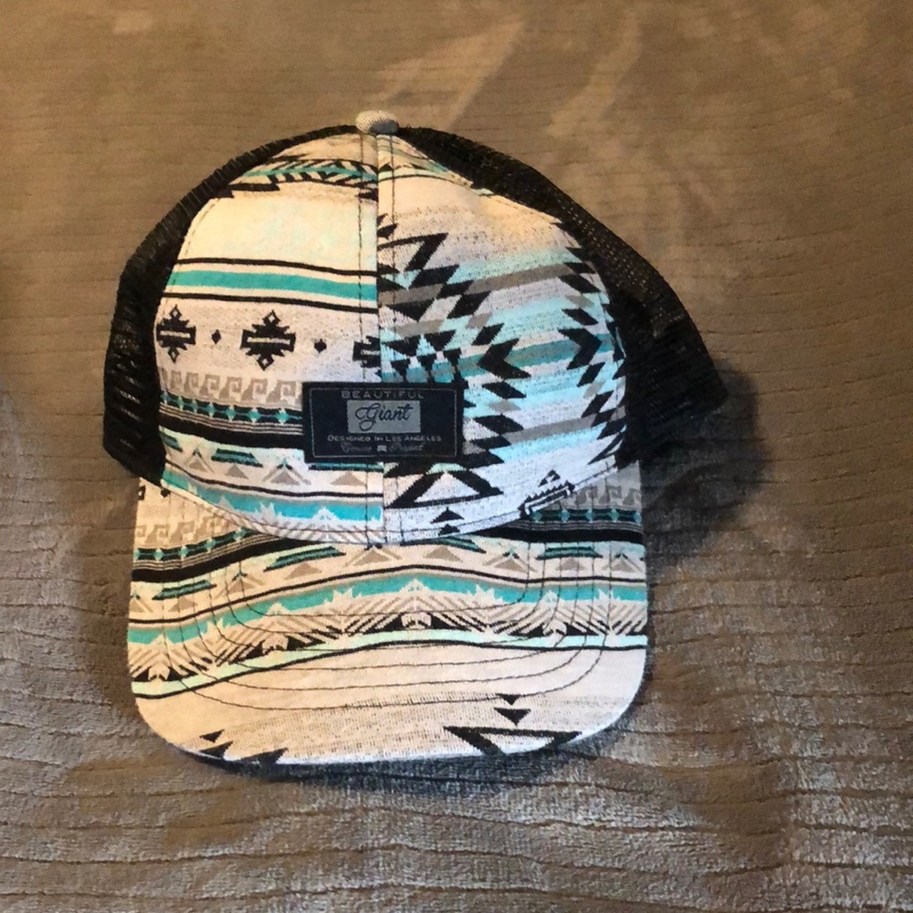 Beautiful Giant trucker hat